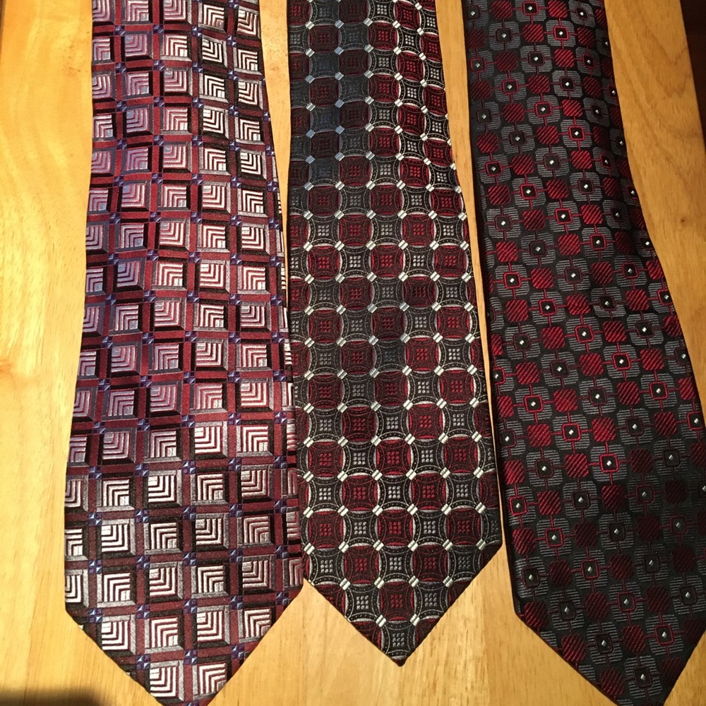 17 Brand new neckties